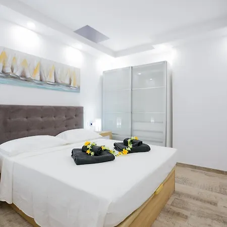 Lacme Luxury Americas * Costa Adeje (Tenerife)