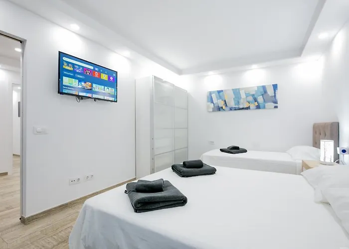 Lacme Luxury - Americas - 3br